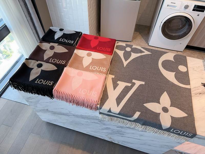 LV scarf 180X65cm E090610